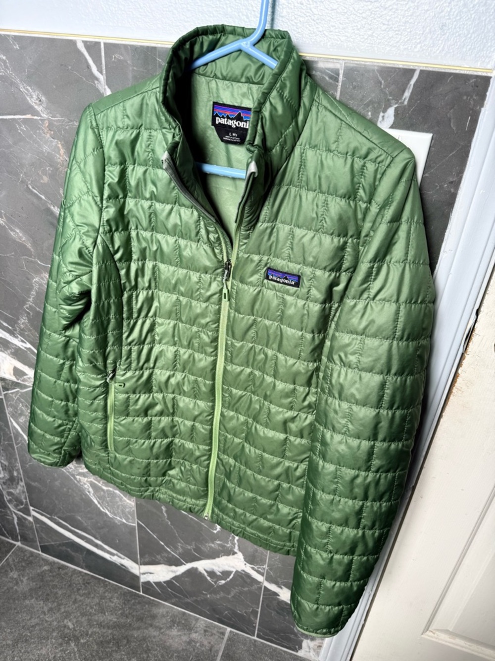 Patagonia nano puff jacket